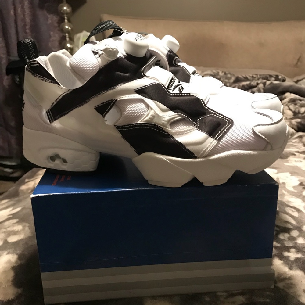 Reebok InstaPump Fury Shoes - Picture 3 of 5